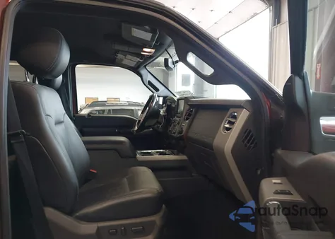 2015 Ford F-250 Lariat z USA, uszkodzony, nr VIN 1FT7W2B64FED29094